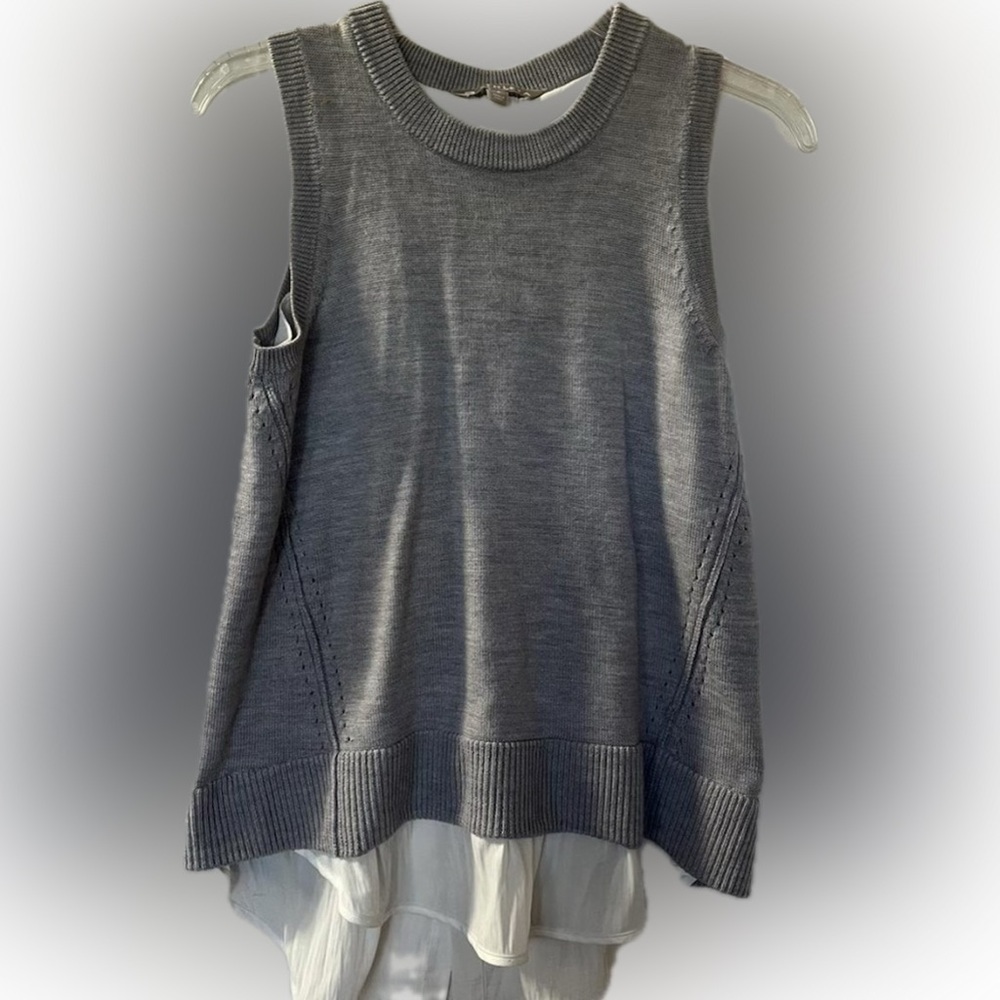 Athleta split back sweater vest knit top size small grey sweater